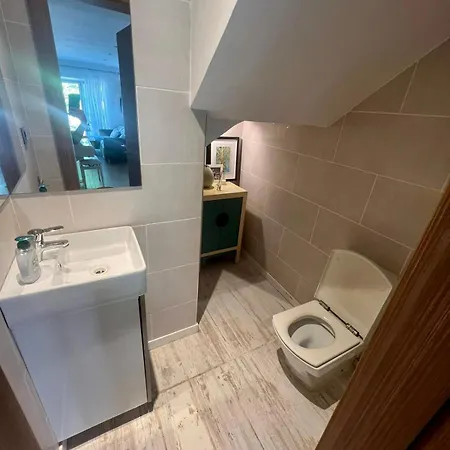 Villa Bonita Con Piscina Estepona